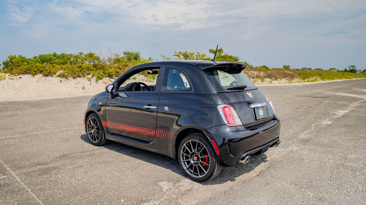 2013 Fiat Abarth 500 - Image 10 of 31