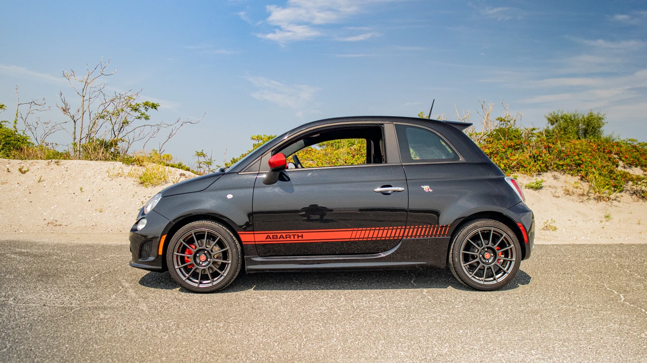2013 Fiat Abarth 500 - Image 8 of 31