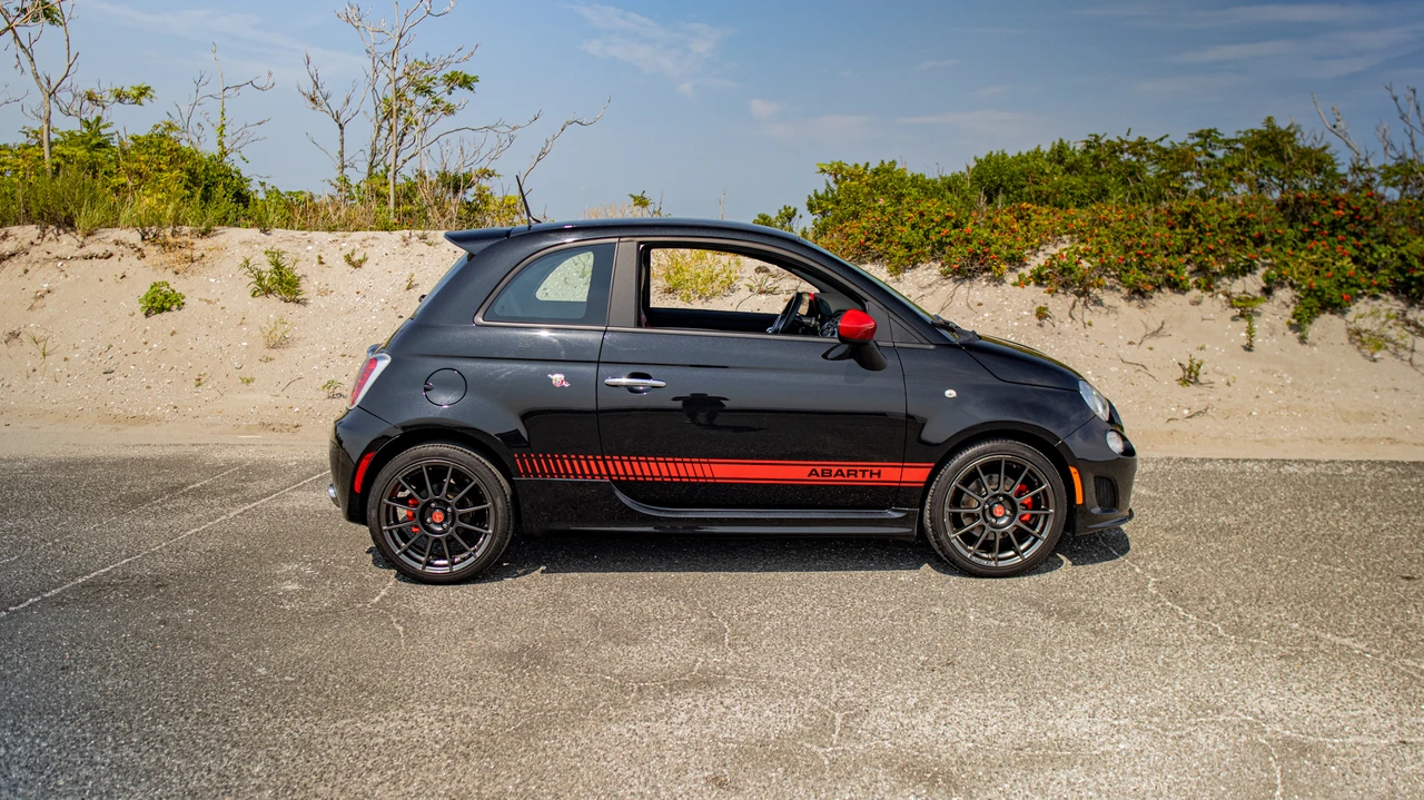 2013 Fiat Abarth 500 - Image 22 of 31