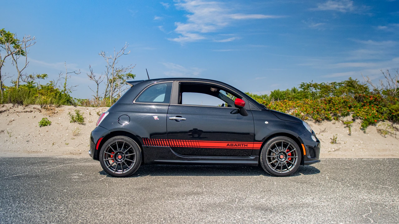 2013 Fiat Abarth 500 - Image 23 of 31