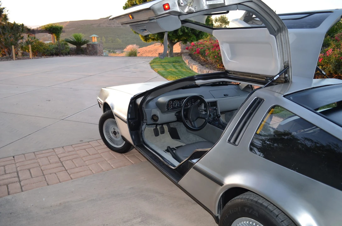 1981 DeLorean DMC-12 - Image 28 of 31
