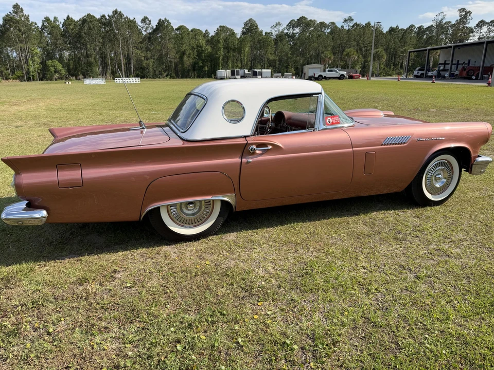 1957 Ford Thunderbird 1st Gen - Image 17 of 31