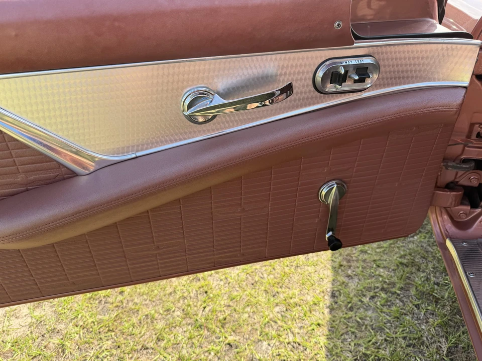 1957 Ford Thunderbird 1st Gen - Image 28 of 31