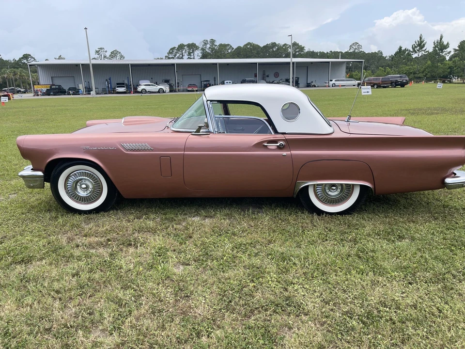 1957 Ford Thunderbird 1st Gen - Image 18 of 31