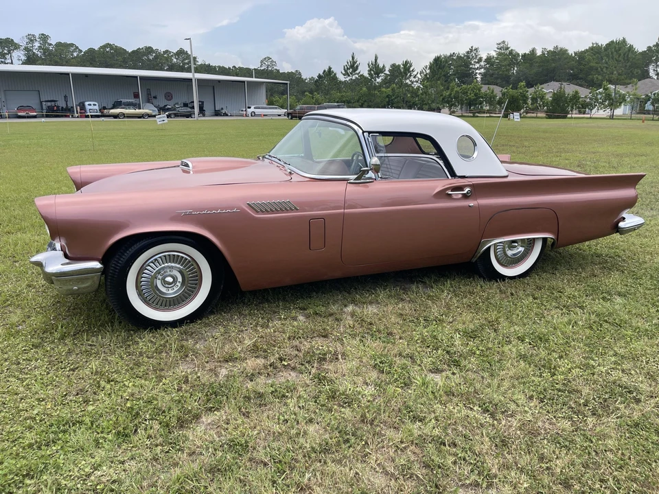 1957 Ford Thunderbird 1st Gen - Image 19 of 31