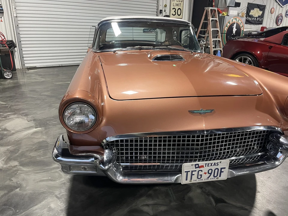 1957 Ford Thunderbird 1st Gen - Image 24 of 31