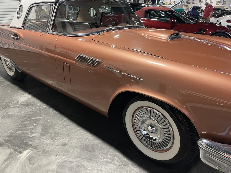 1957 Ford Thunderbird 1st Gen - Image 28 of 31