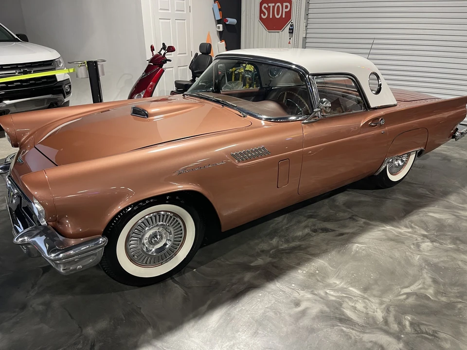 1957 Ford Thunderbird 1st Gen - Image 21 of 31