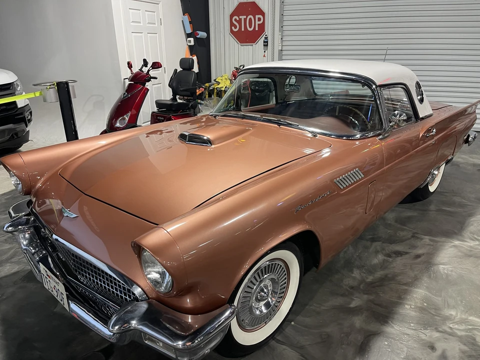 1957 Ford Thunderbird 1st Gen - Image 22 of 31