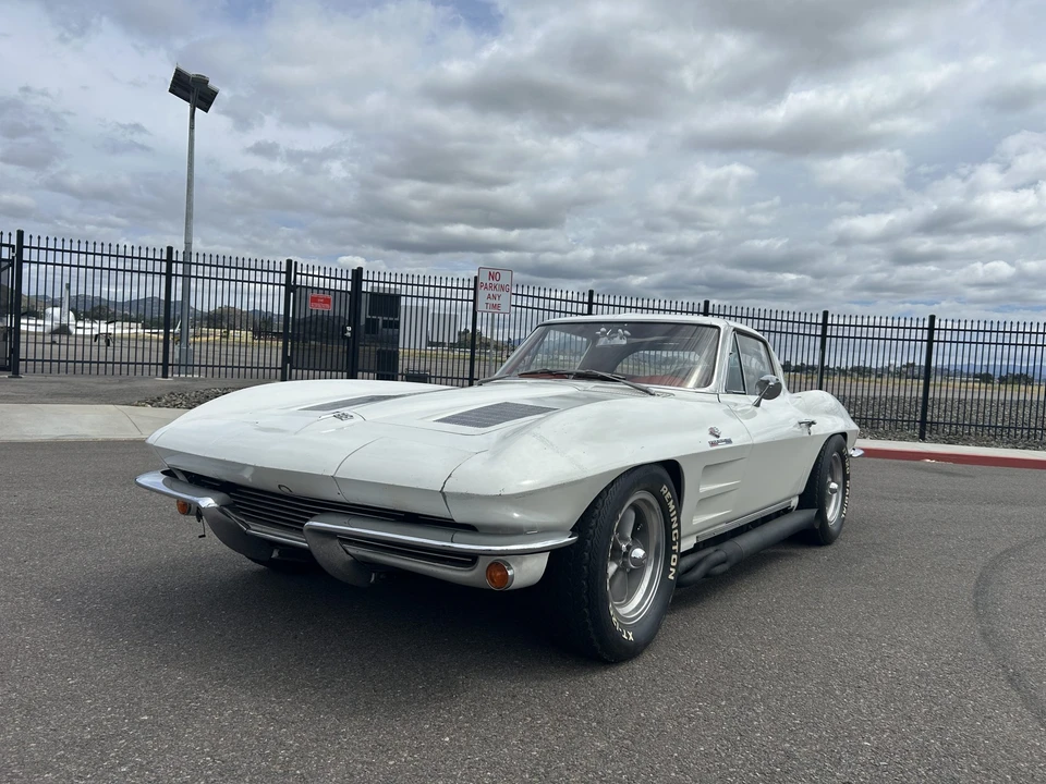 1963 Chevrolet Corvette C2 - Image 3 of 31