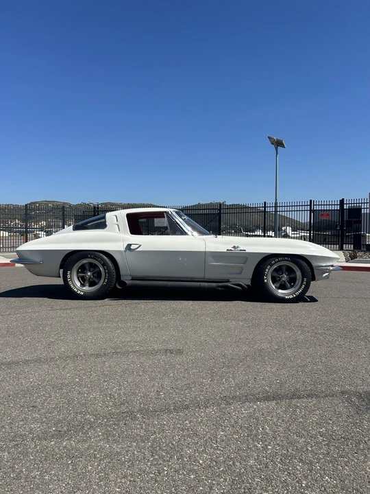 1963 Chevrolet Corvette C2 - Image 24 of 31