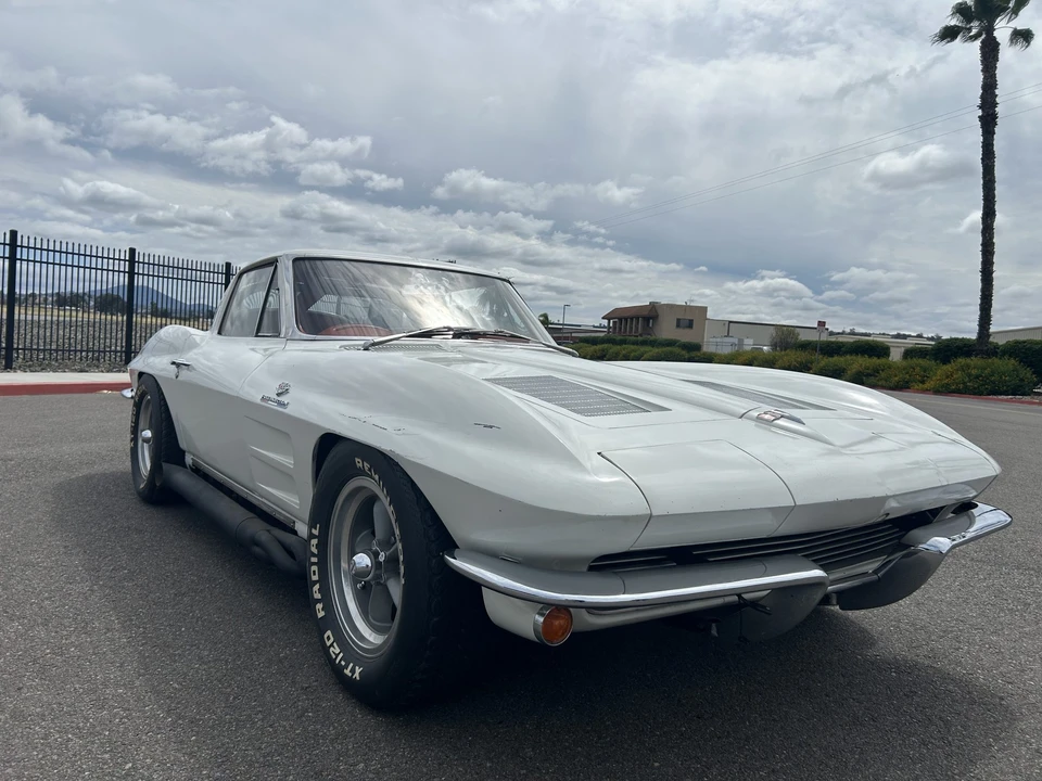 1963 Chevrolet Corvette C2 - Image 19 of 31
