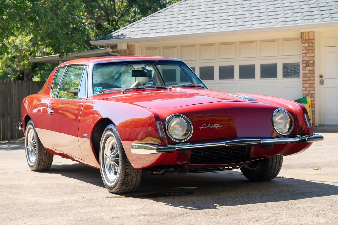1963 Studebaker Avanti - Image 4 of 31
