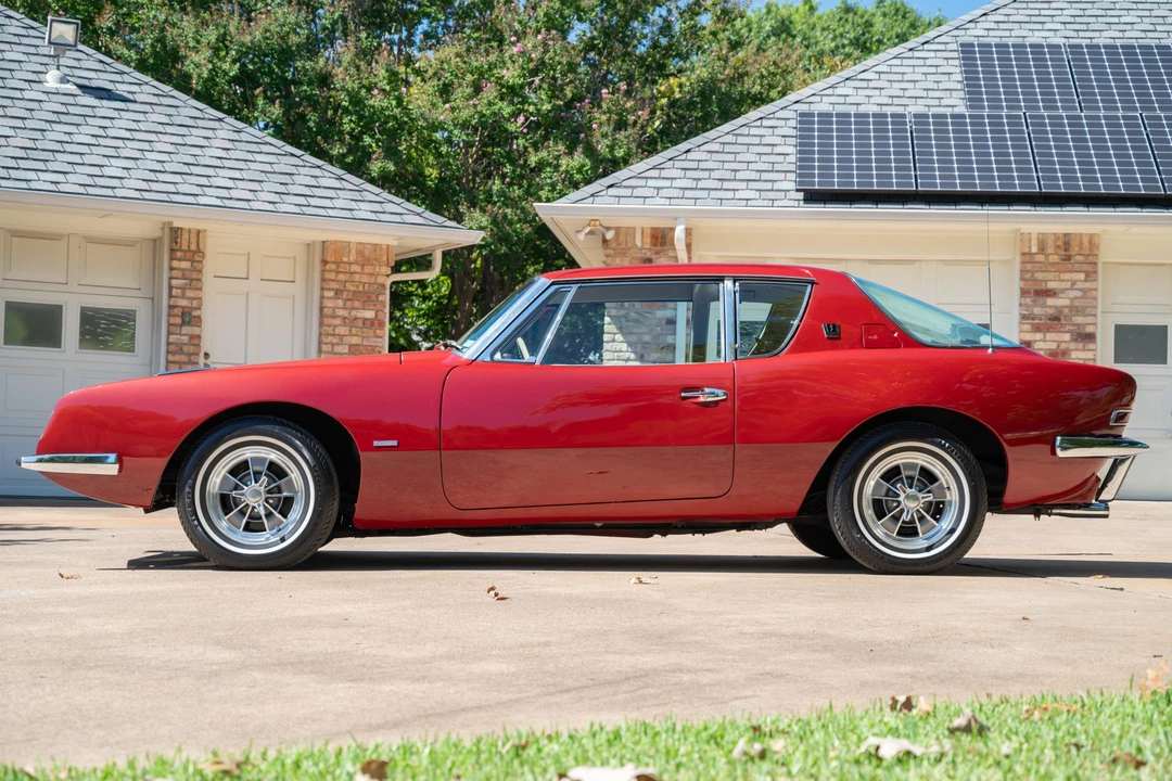 1963 Studebaker Avanti - Image 9 of 31