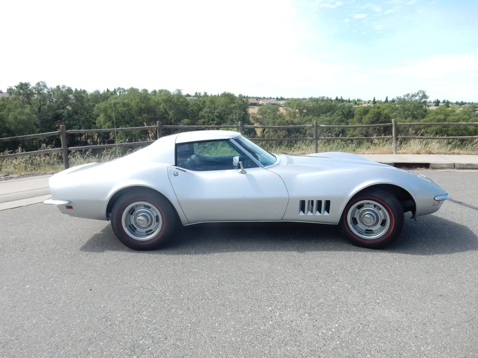 1968 Chevrolet Corvette C3 - Image 14 of 31