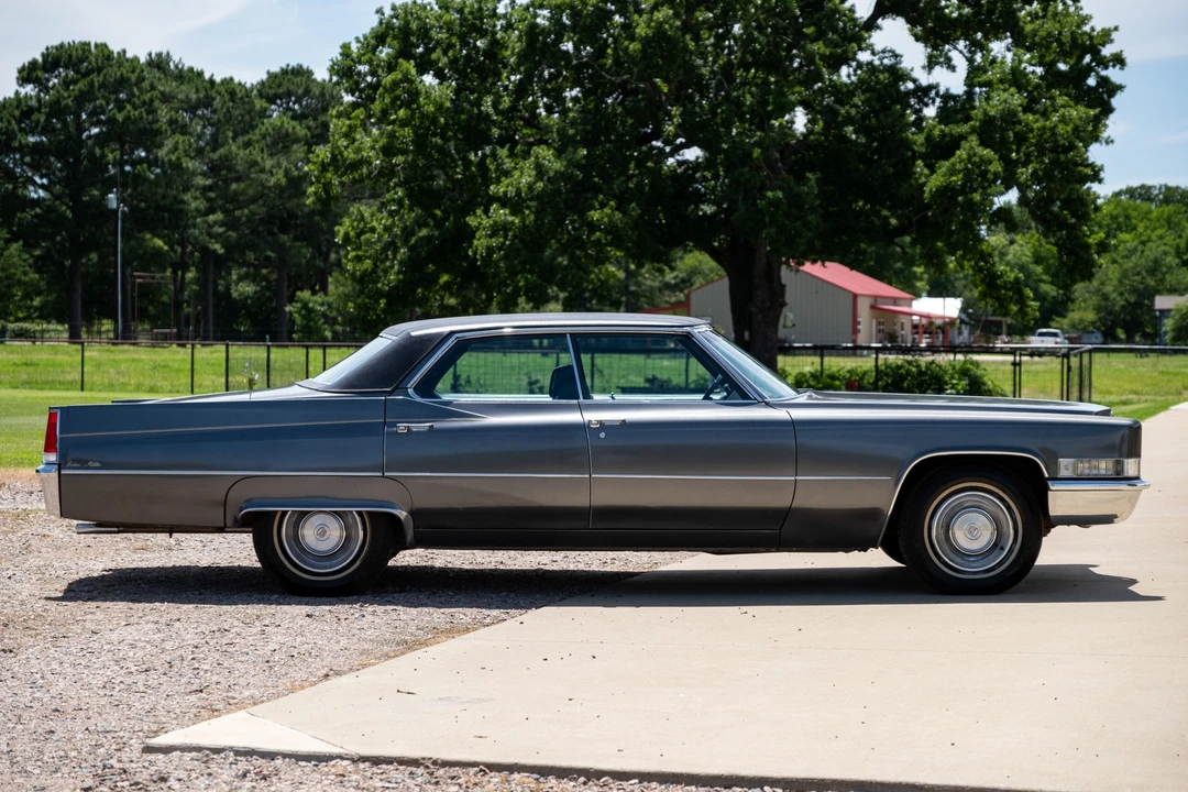 1969 Cadillac DeVille 3rd Gen - Image 4 of 31
