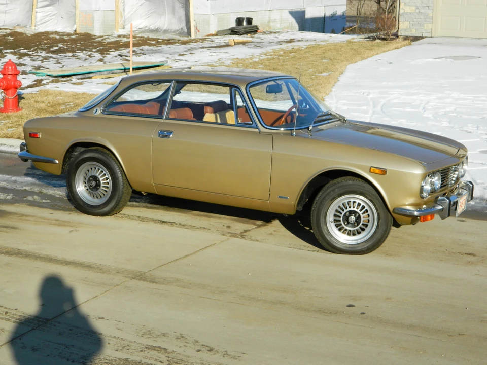 1972 Alfa Romeo 2000 GT Veloce - Image 2 of 31