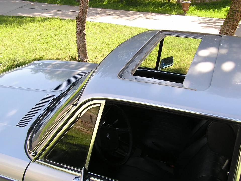 1975 BMW 2002 - Image 19 of 31