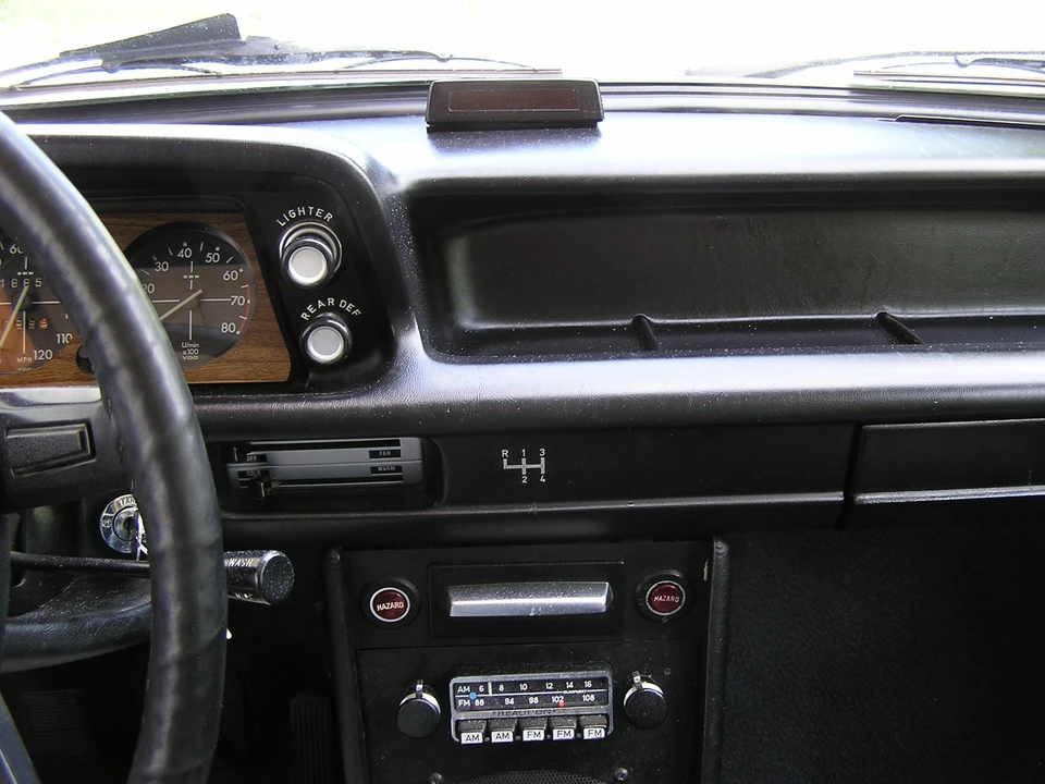 1975 BMW 2002 - Image 28 of 31