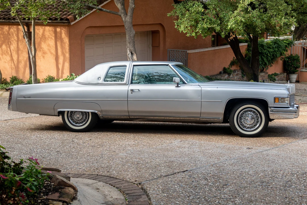 1976 Cadillac DeVille 4th Gen - Image 16 of 31