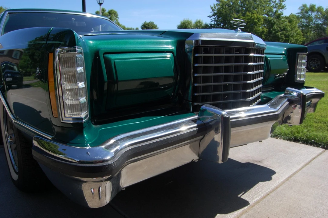 1977 Ford Thunderbird 7th Gen - Image 24 of 31