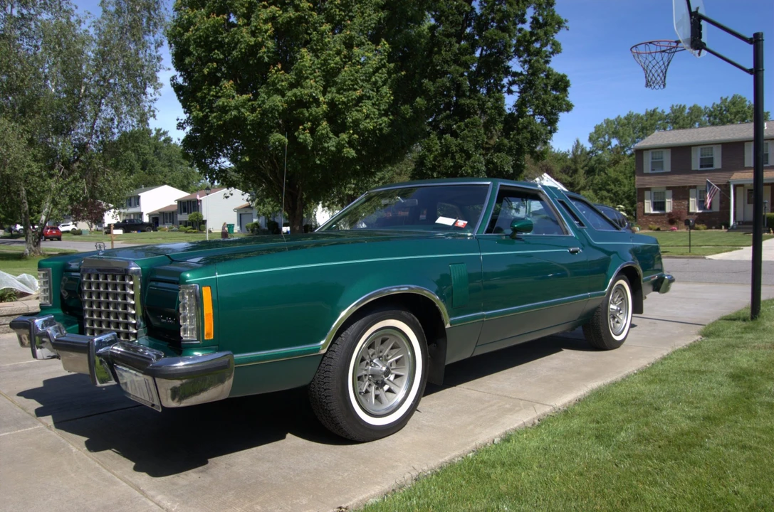 1977 Ford Thunderbird 7th Gen - Image 3 of 31