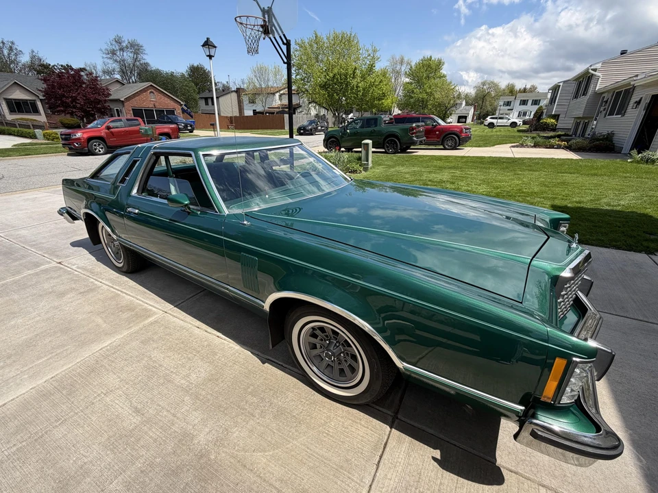 1977 Ford Thunderbird 7th Gen - Image 12 of 31