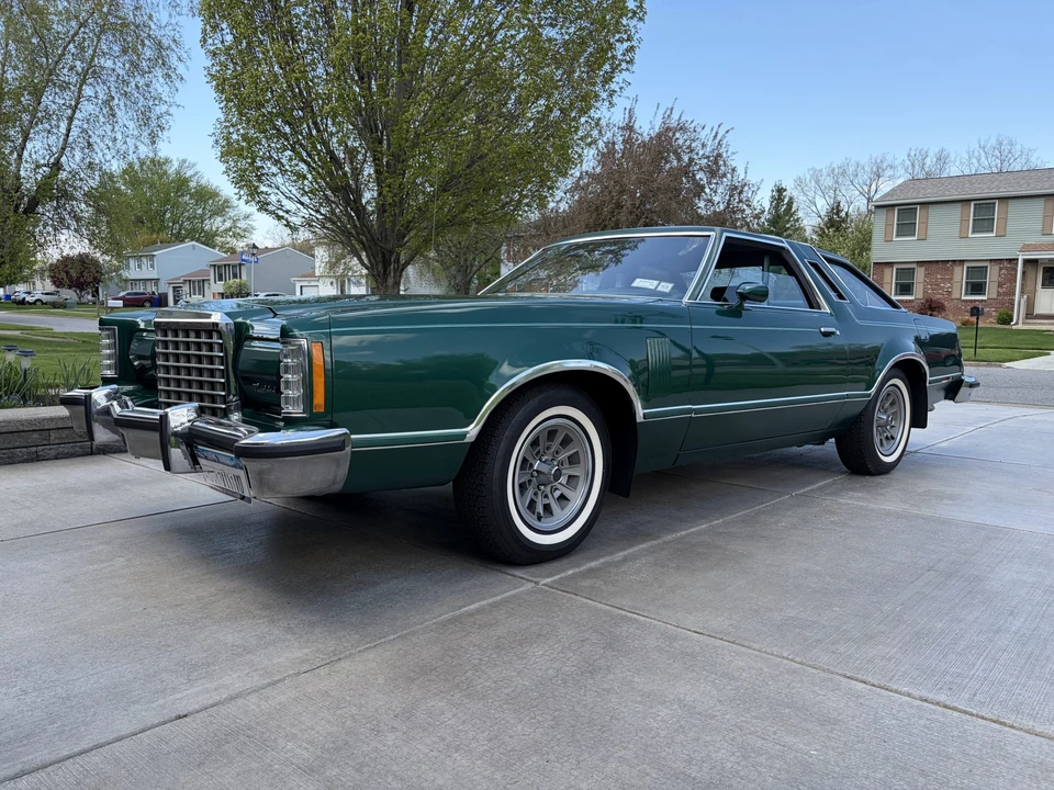 1977 Ford Thunderbird 7th Gen - Image 4 of 31