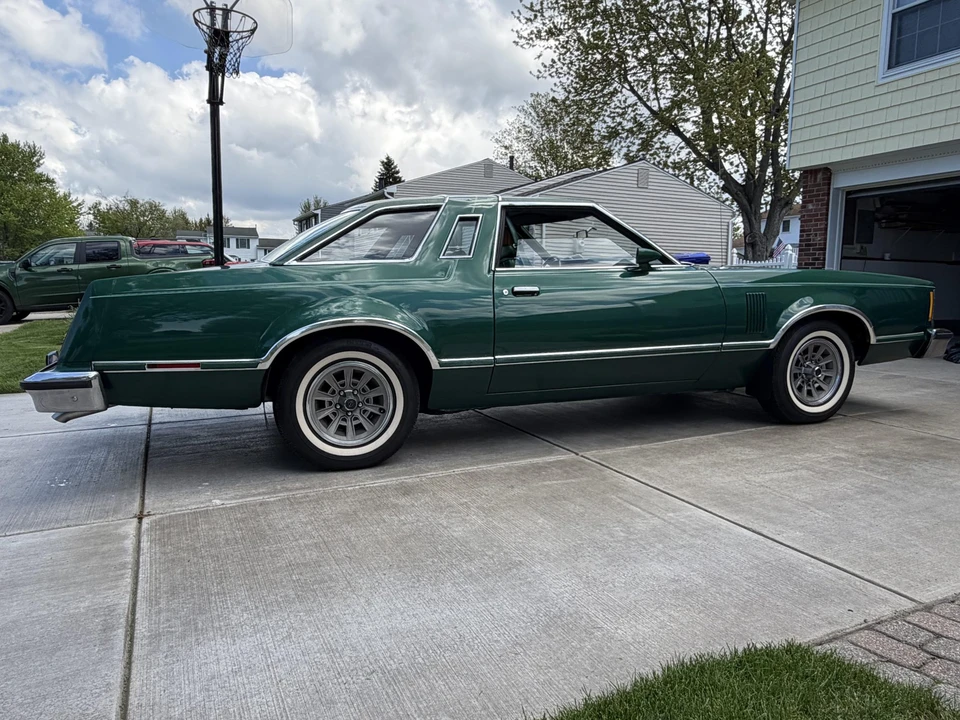 1977 Ford Thunderbird 7th Gen - Image 15 of 31