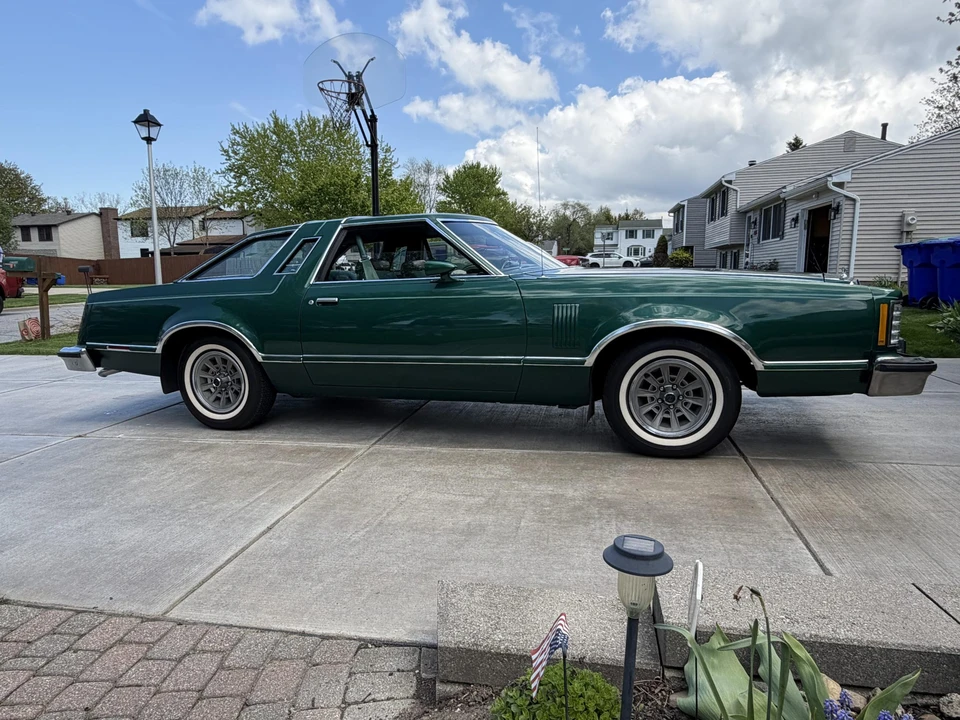 1977 Ford Thunderbird 7th Gen - Image 14 of 31