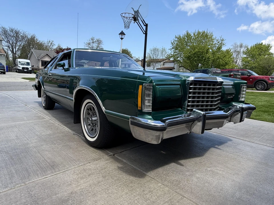 1977 Ford Thunderbird 7th Gen - Image 11 of 31