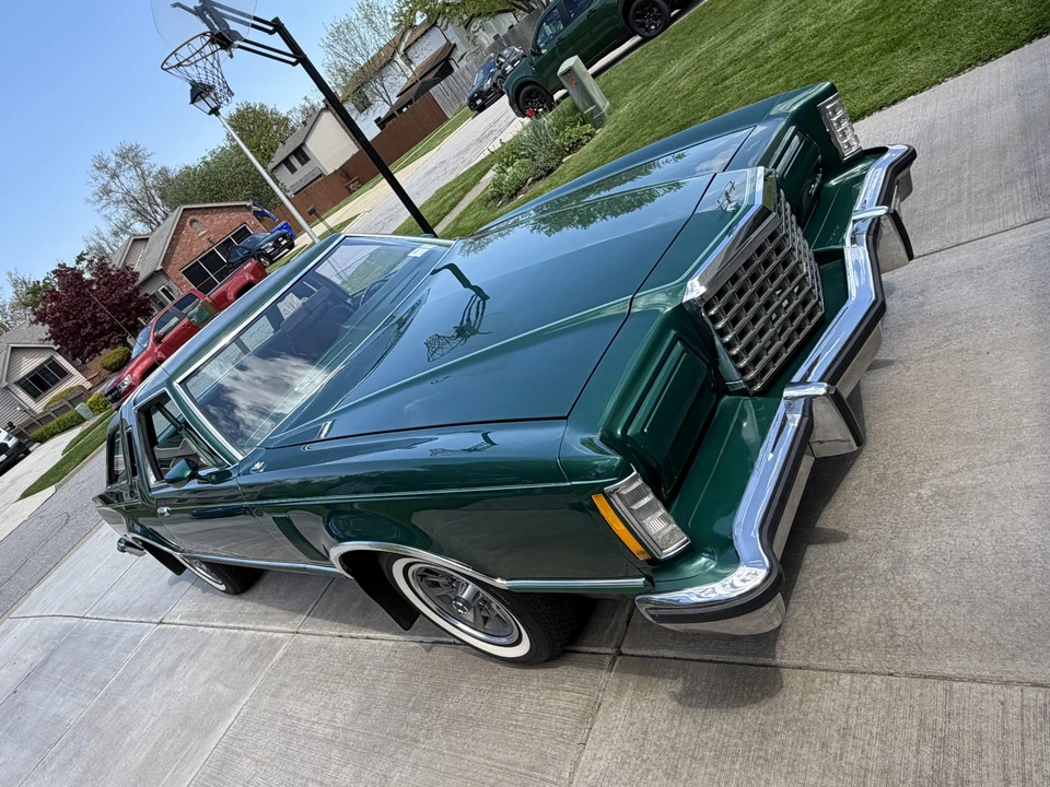 1977 Ford Thunderbird 7th Gen - Image 9 of 31