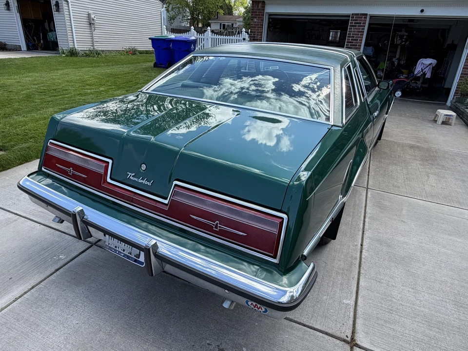 1977 Ford Thunderbird 7th Gen - Image 17 of 31