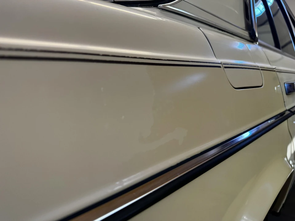 1981 Mercedes-Benz W123 Sedan - Image 28 of 31