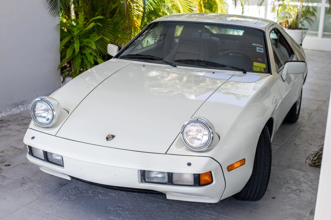 1981 Porsche 928 - Image 2 of 31