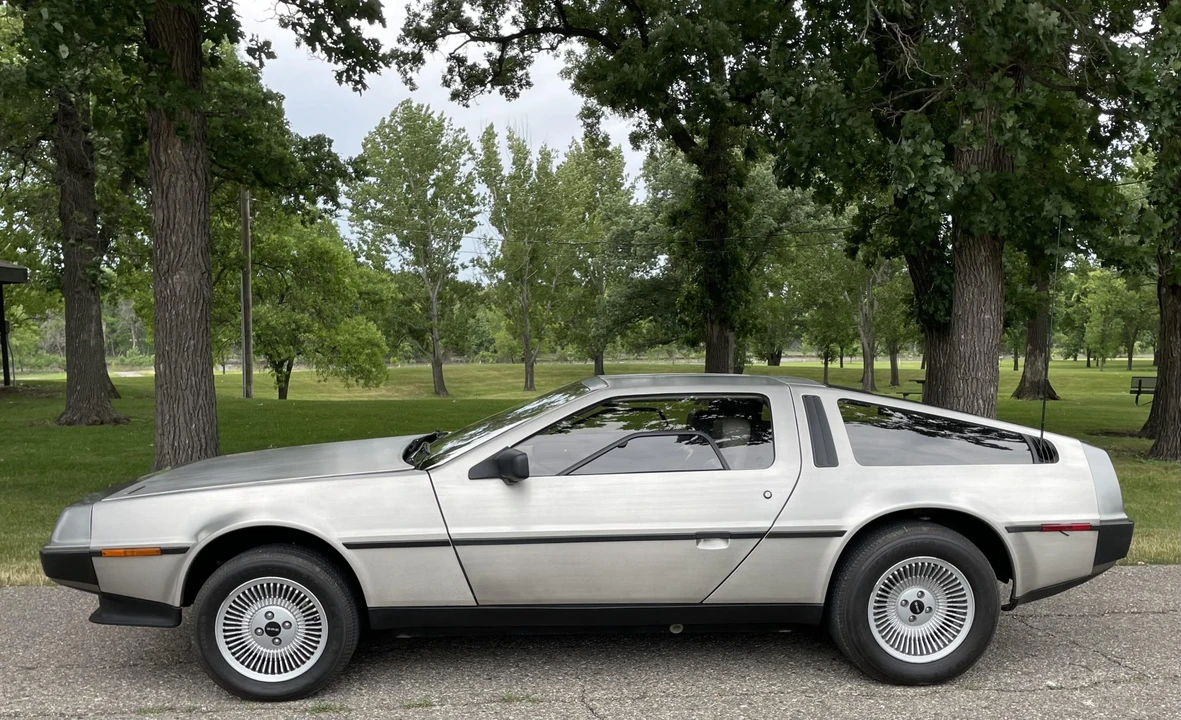 1982 DeLorean DMC-12 - Image 17 of 31