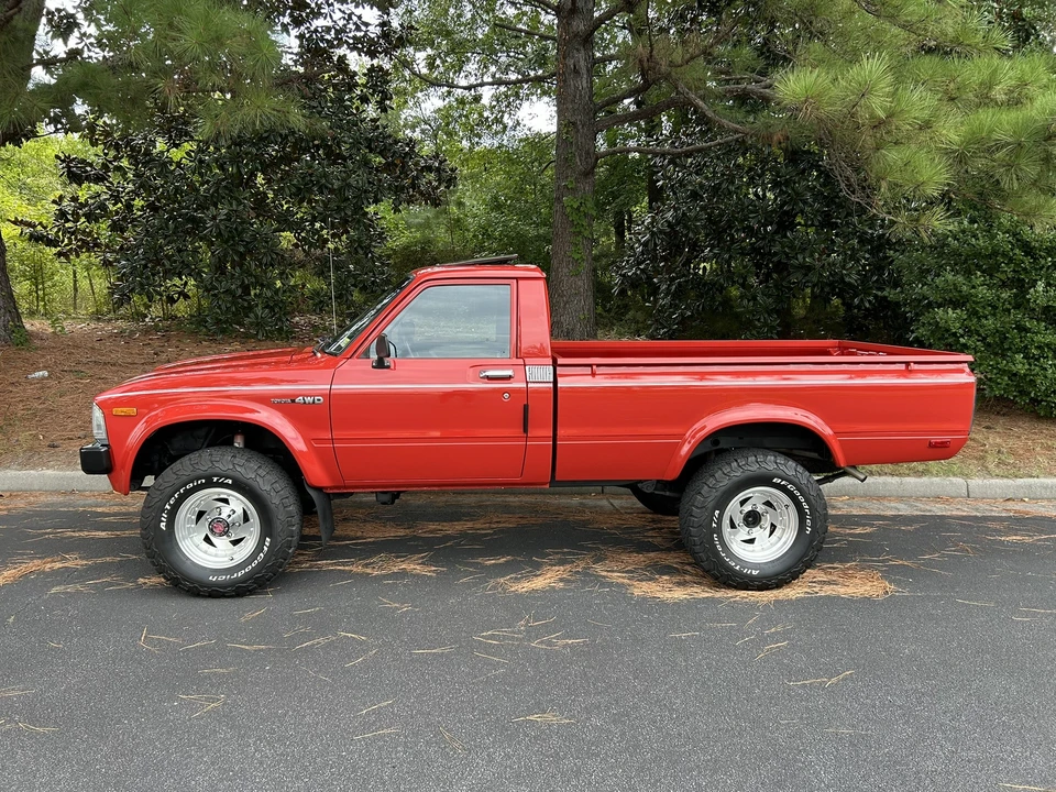 1982 Toyota Hilux 3rd Gen - Image 4 of 31
