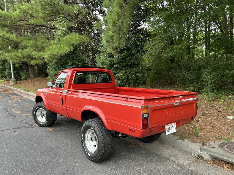 1982 Toyota Hilux 3rd Gen - Image 5 of 31