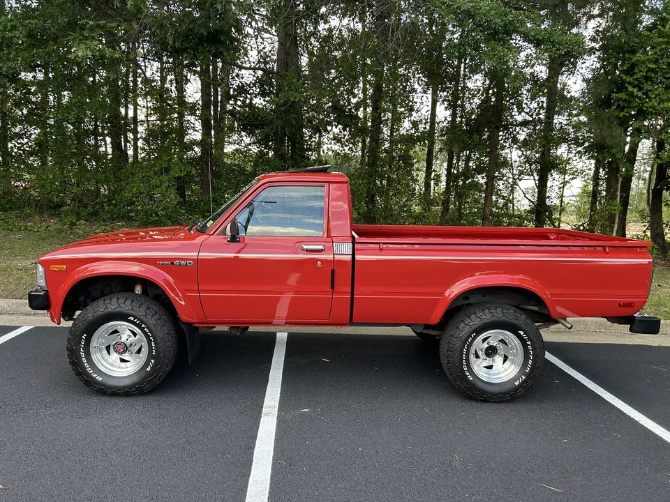 1982 Toyota Hilux 3rd Gen - Image 3 of 31