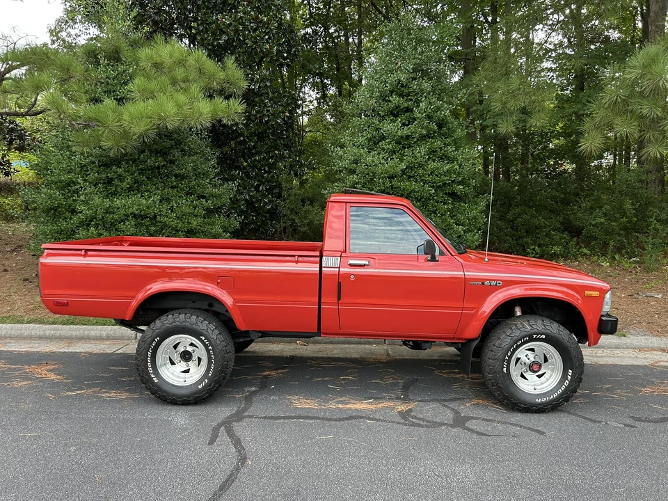 1982 Toyota Hilux 3rd Gen - Image 13 of 31