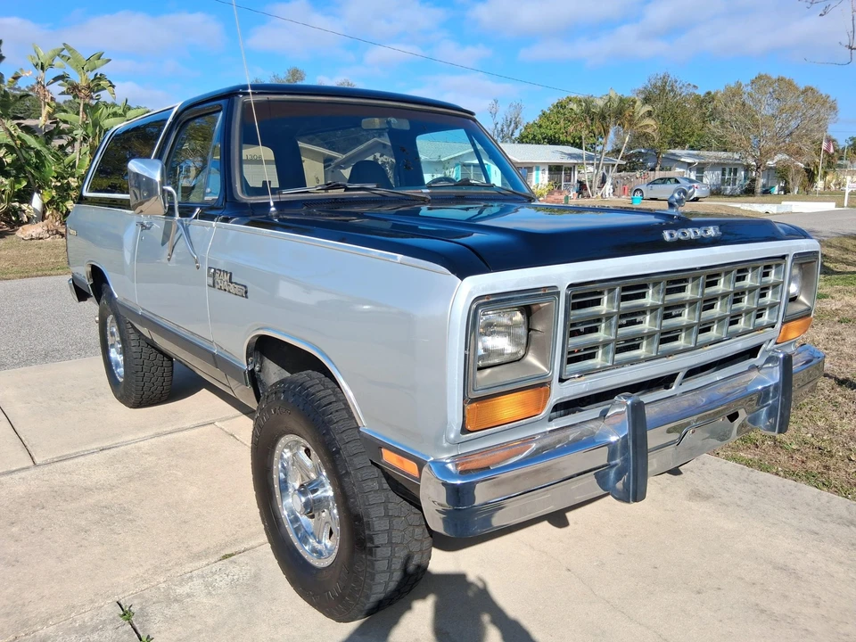 1983 Dodge Ramcharger - Image 11 of 31
