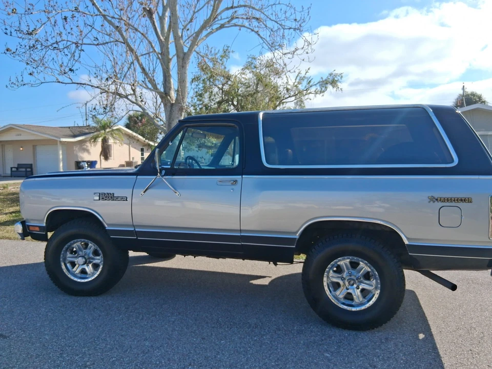 1983 Dodge Ramcharger - Image 16 of 31