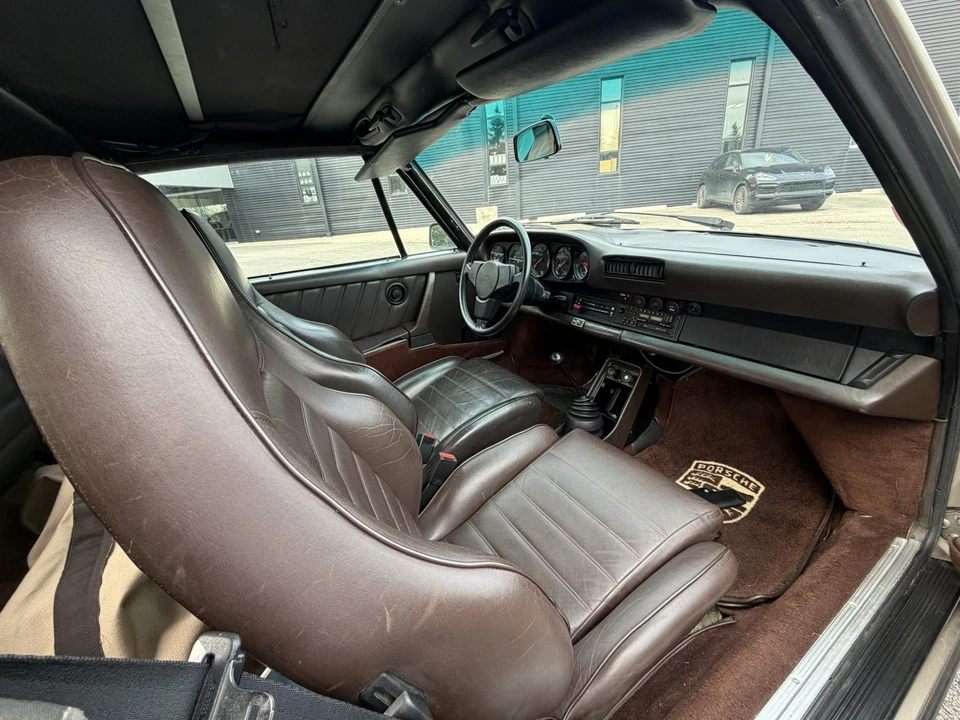 1984 Porsche 911 Carrera 3.2 - Image 29 of 31