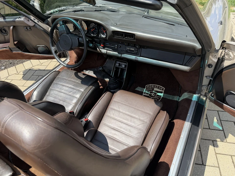 1984 Porsche 911 Carrera 3.2 - Image 30 of 31