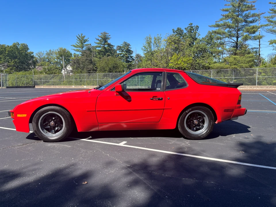 1984 Porsche 944 - Image 18 of 31