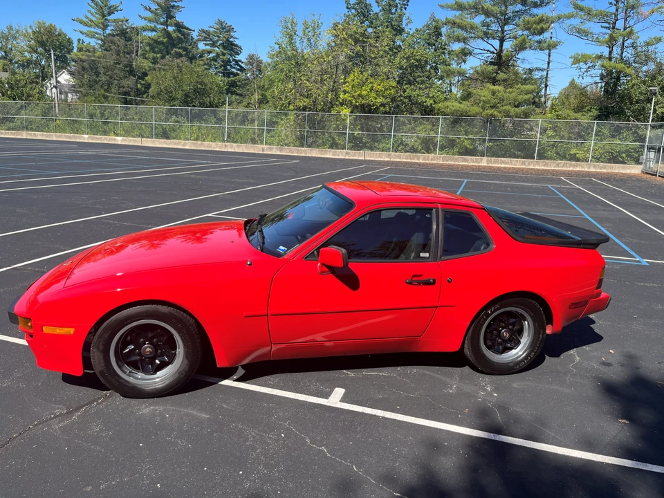 1984 Porsche 944 - Image 17 of 31