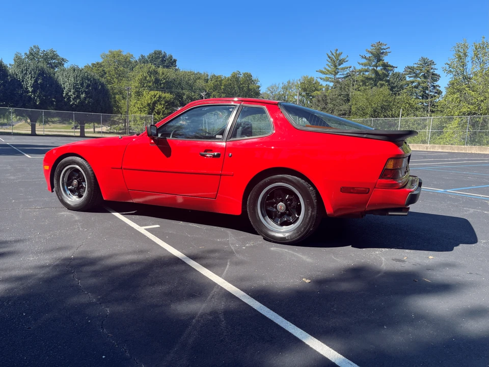 1984 Porsche 944 - Image 16 of 31