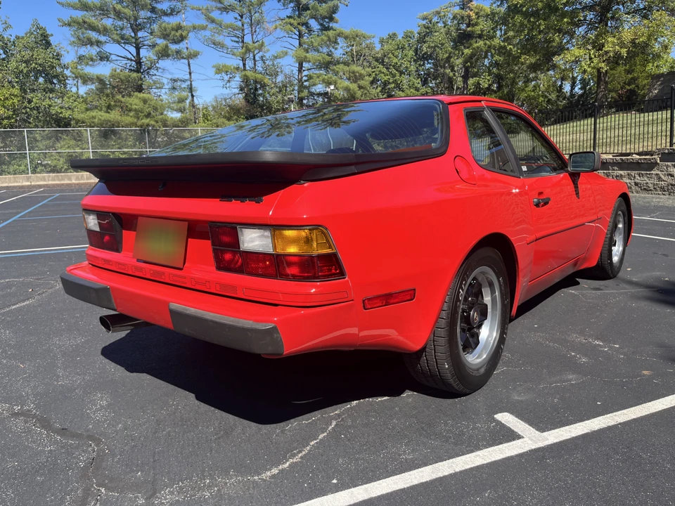1984 Porsche 944 - Image 12 of 31