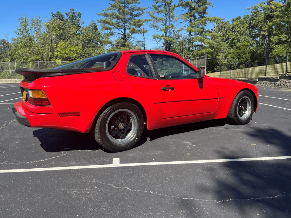 1984 Porsche 944 - Image 11 of 31