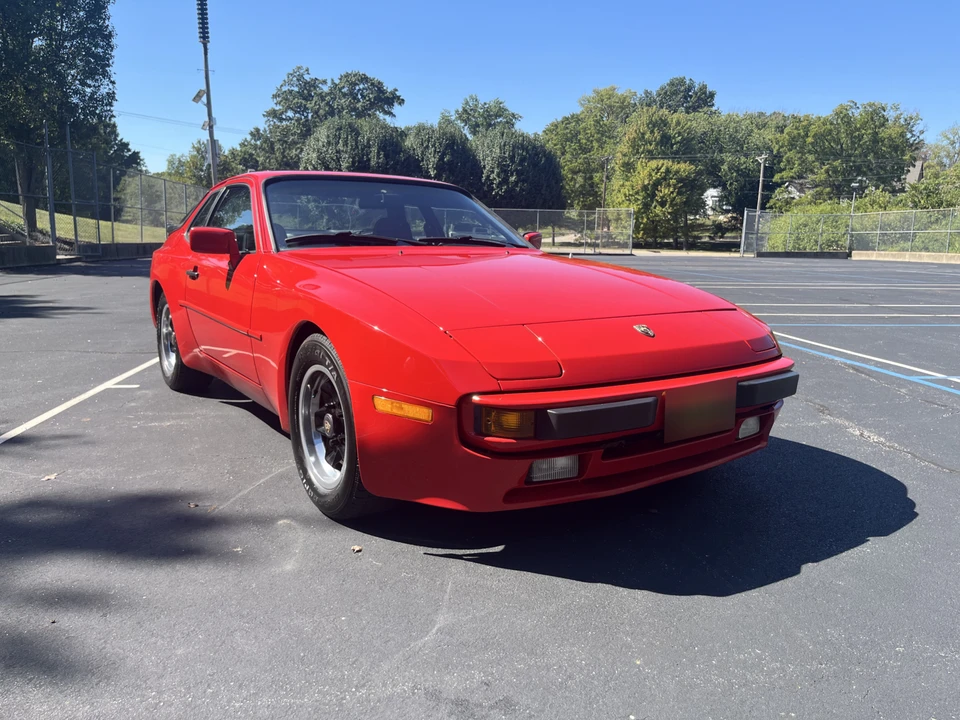 1984 Porsche 944 - Image 8 of 31